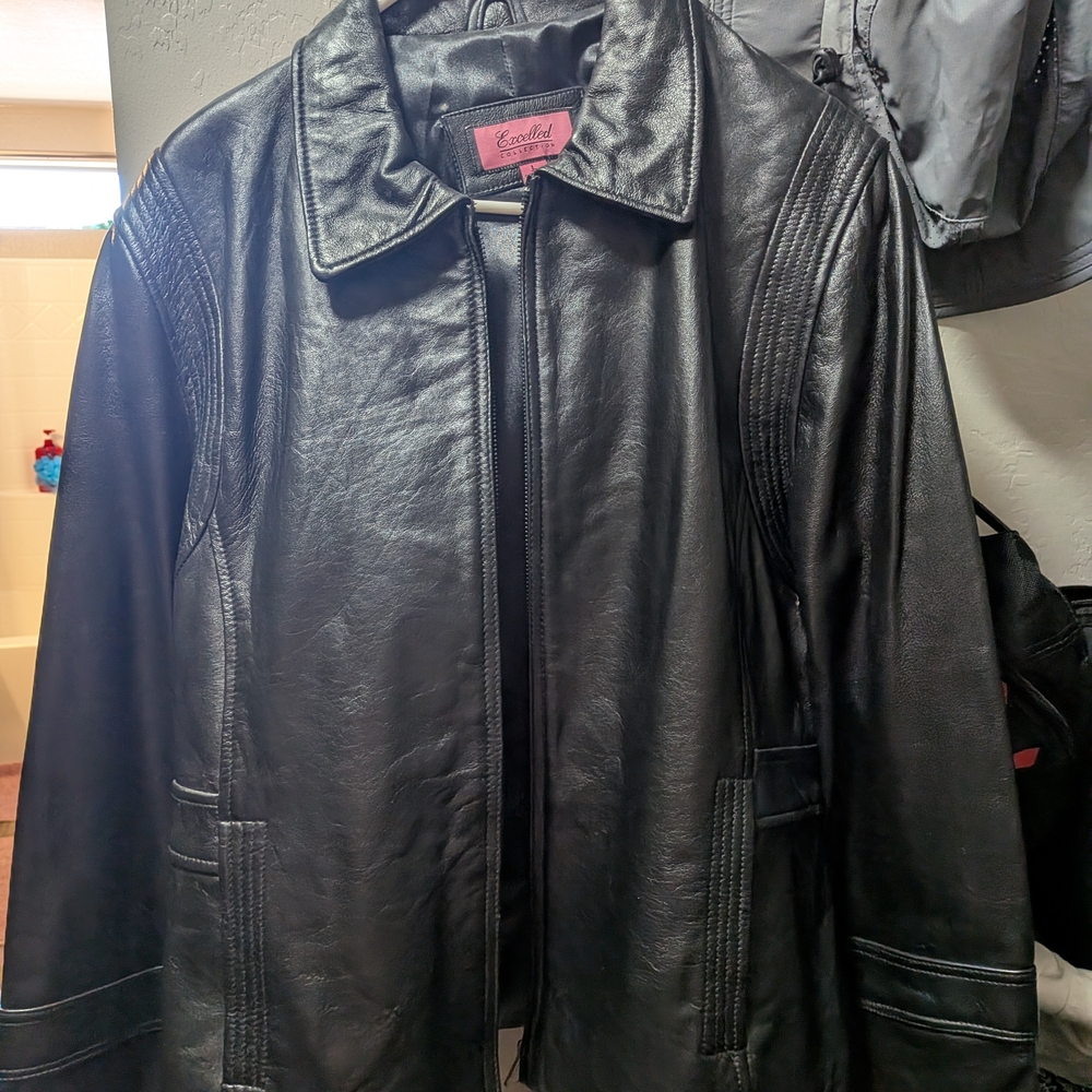 Excelled Collection Black Leather Jacket - Size L
